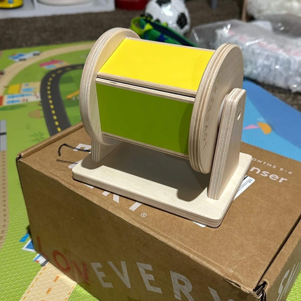 Lovevery Spinning color wheel